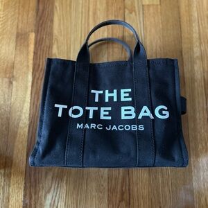 Marc Jacob’s The Tote Bag Medium - Canvas
